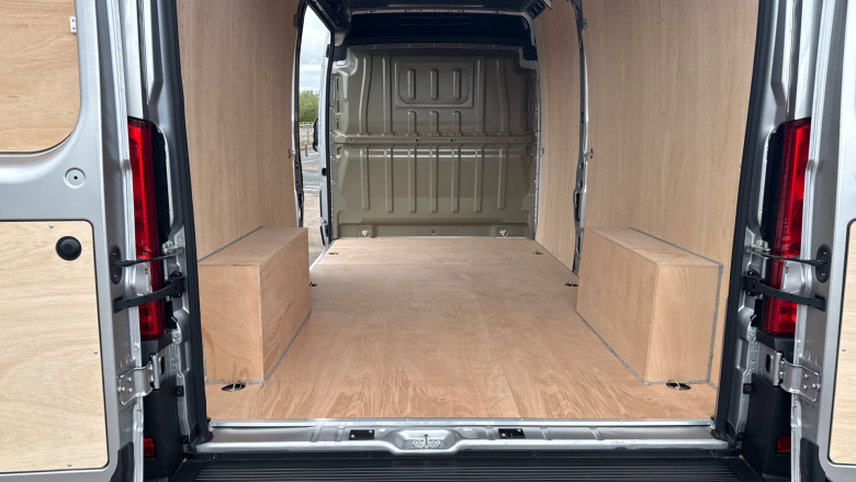 Citroen Relay 3500 L3 Diesel 2.2 BlueHDi 140 H2 Van Enterprise